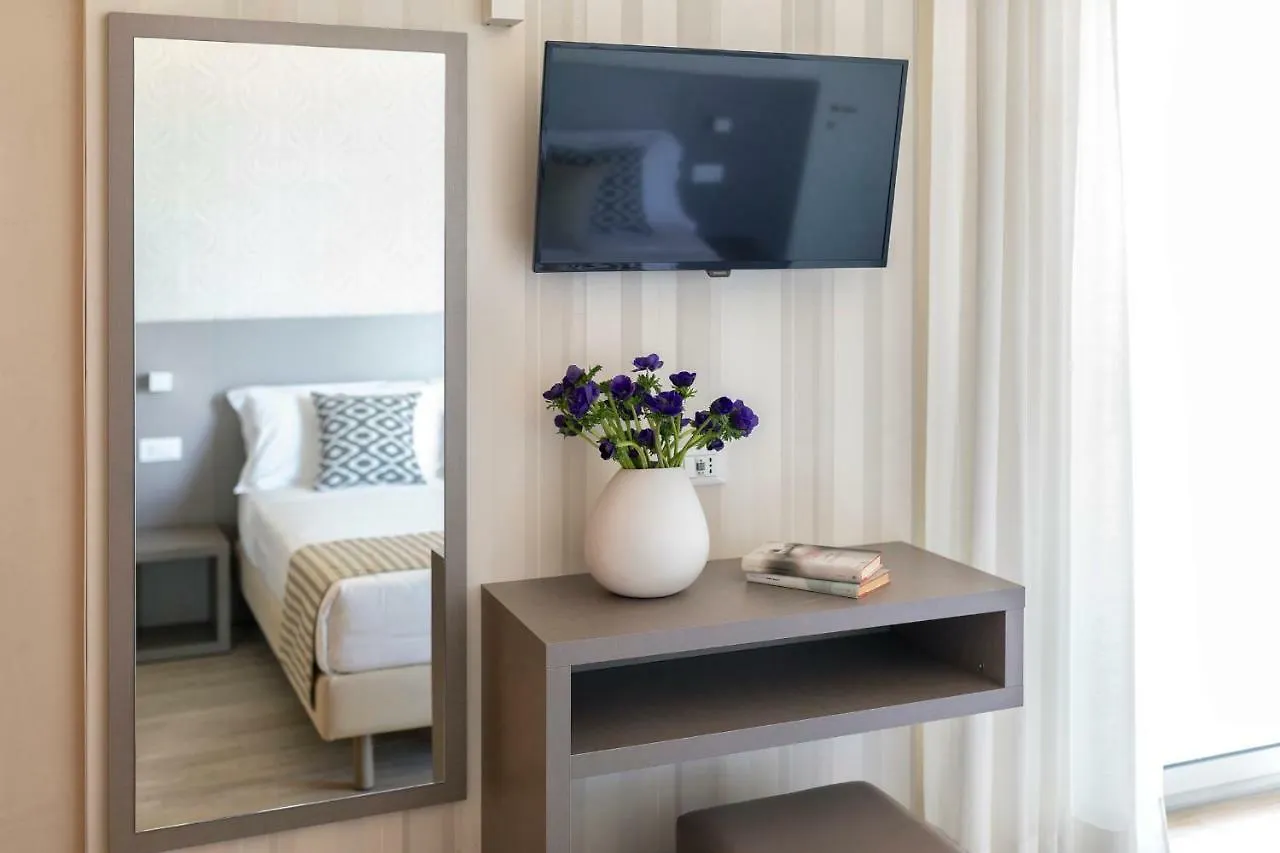 Little Hotel Riccione Italien